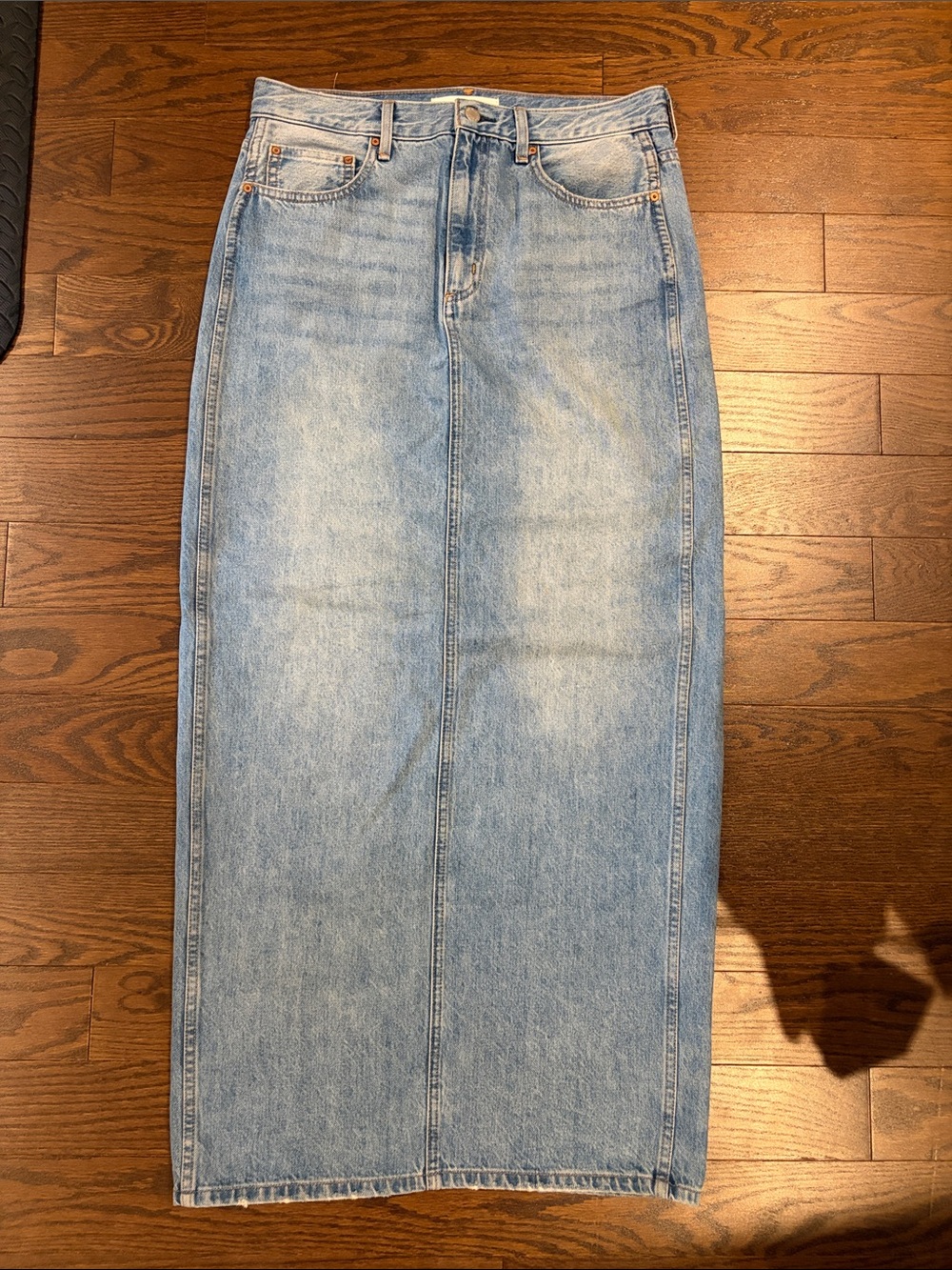 Aritizia Denim Forum 90s Maxi Denim Skirt